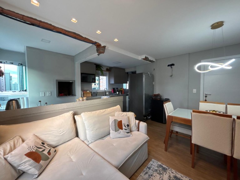 APARTAMENTO MOBILIADO EM ITAPEMA-SC
