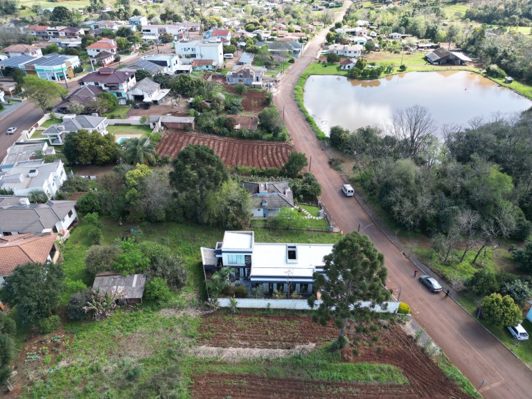 CASA MOBILIADA DE 186 M² EM NOVO XINGU-RS