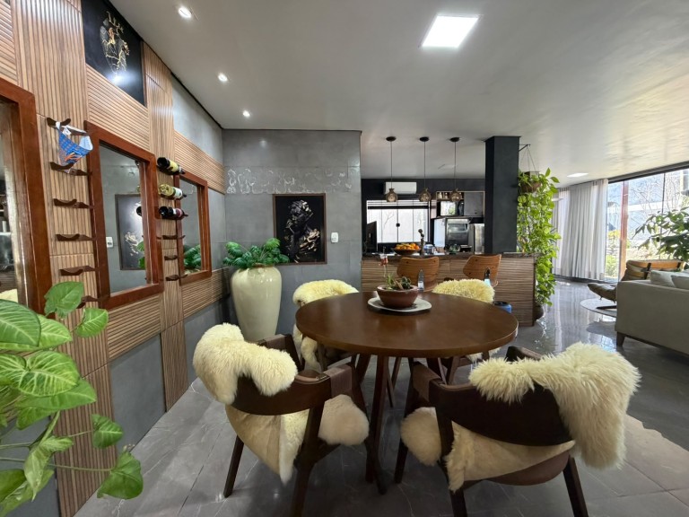 CASA MOBILIADA DE 186 M² EM NOVO XINGU-RS