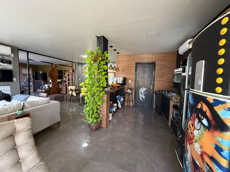 CASA MOBILIADA DE 186 M² EM NOVO XINGU-RS