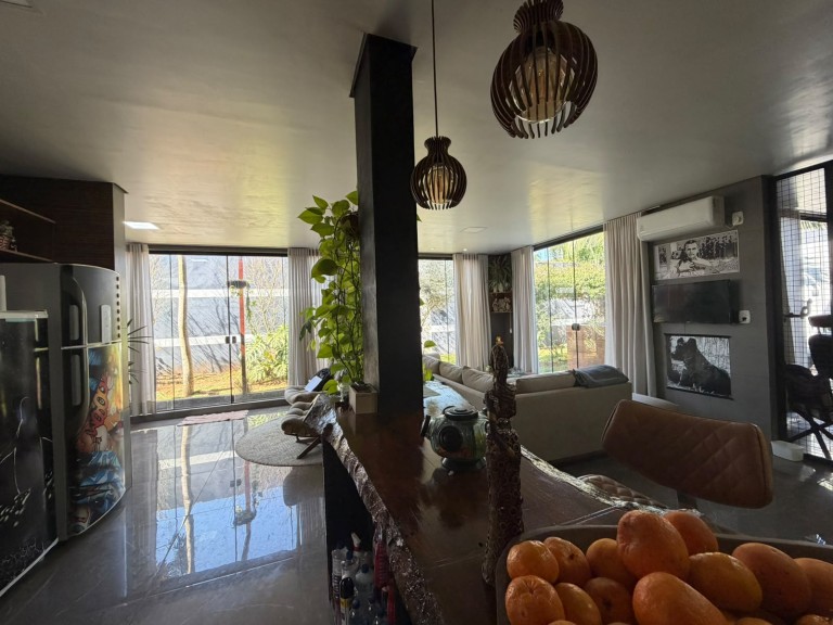 CASA MOBILIADA DE 186 M² EM NOVO XINGU-RS
