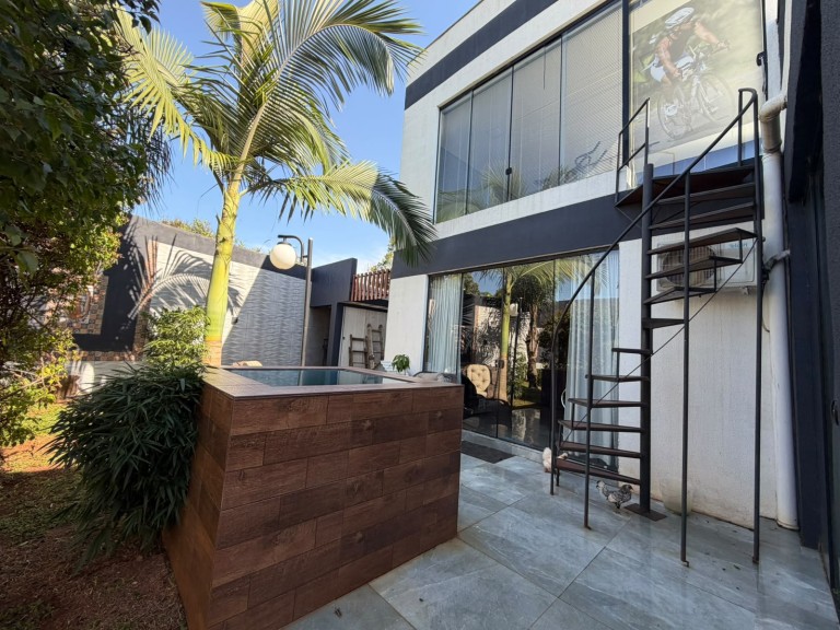 CASA MOBILIADA DE 186 M² EM NOVO XINGU-RS