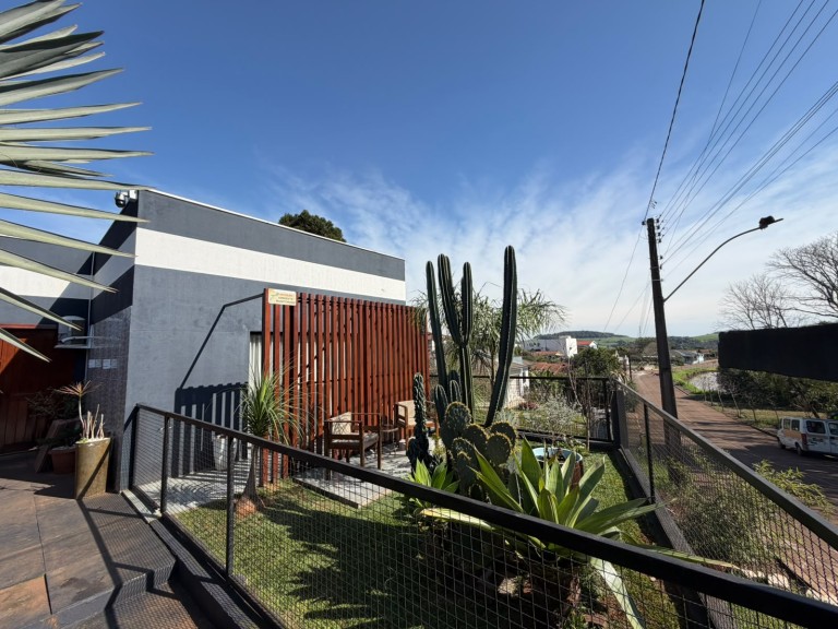 CASA MOBILIADA DE 186 M² EM NOVO XINGU-RS