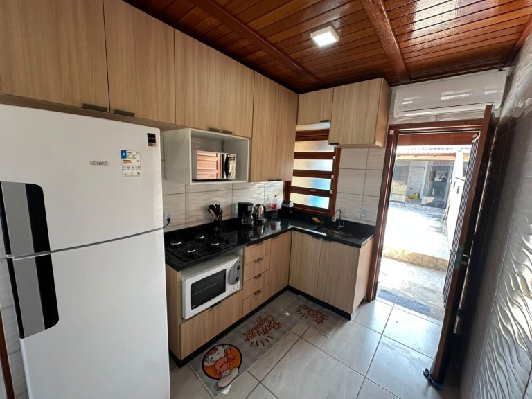 RESIDÊNCIAS À VENDA EM BALNEÁRIO GAIVOTA-SC