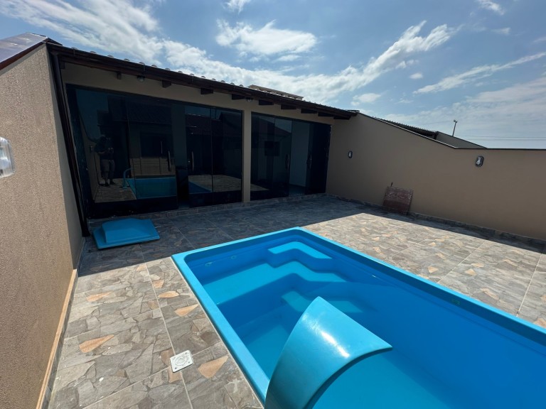 RESIDÊNCIAS À VENDA EM BALNEÁRIO GAIVOTA-SC