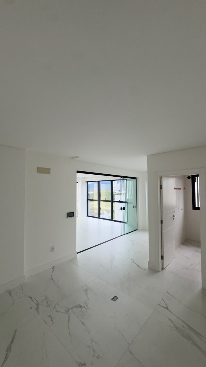 APARTAMENTO DE 179 M² EM ITAPEMA-SC
