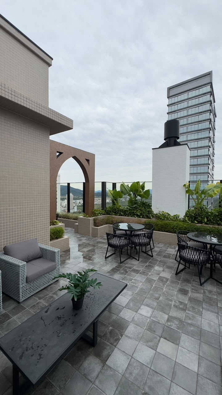 APARTAMENTO DE 179 M² EM ITAPEMA-SC