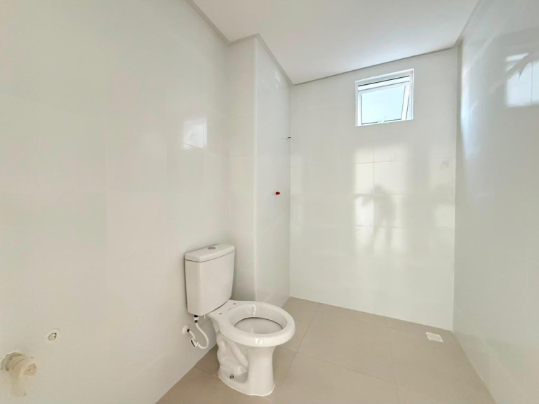 APARTAMENTO NOVO EM ITAPEMA-SC