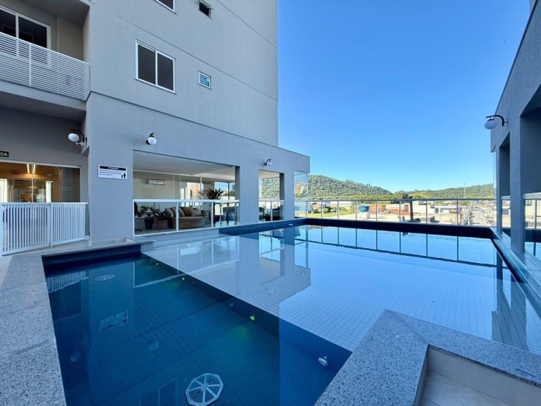 APARTAMENTO NOVO EM ITAPEMA-SC