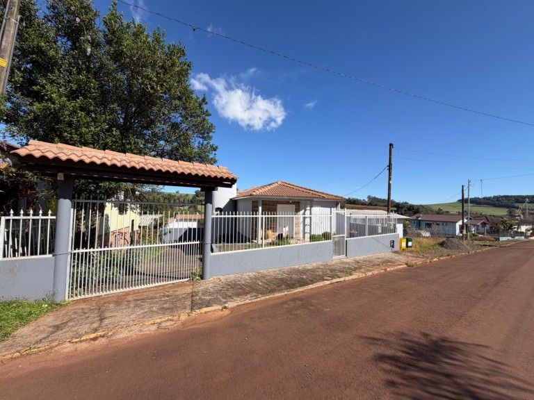 CASA DE 240 M² EM NOVO XINGU-RS