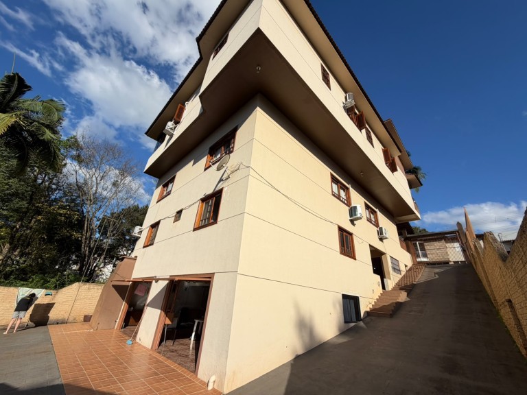 EDIFÍCIO DE 630 M² NO CENTRO DE CONSTANTINA-RS