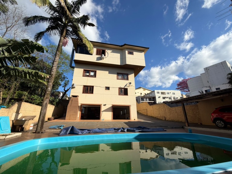 EDIFÍCIO DE 630 M² NO CENTRO DE CONSTANTINA-RS