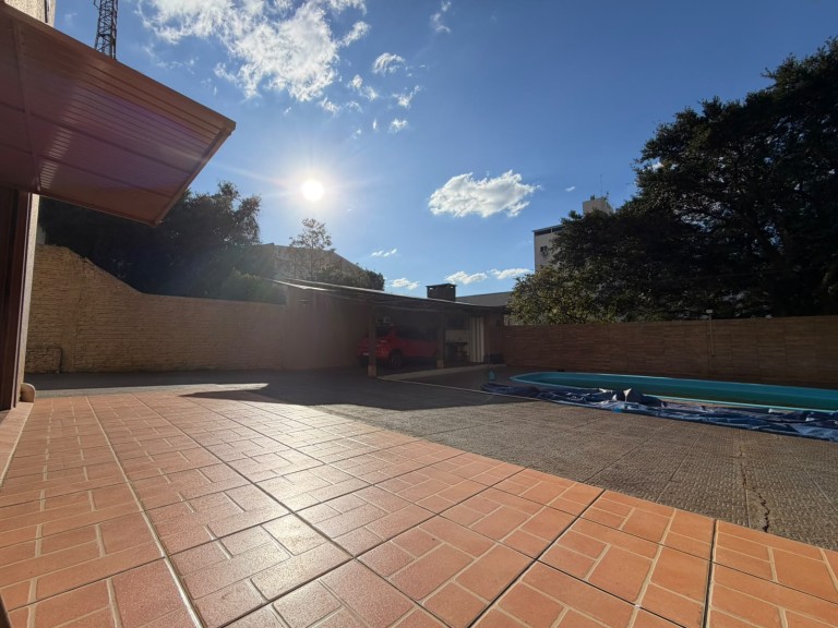 EDIFÍCIO DE 630 M² NO CENTRO DE CONSTANTINA-RS