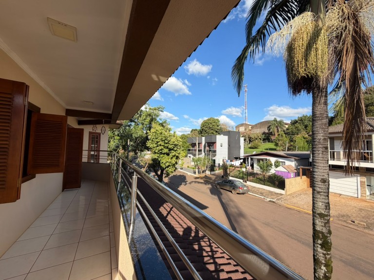 EDIFÍCIO DE 630 M² NO CENTRO DE CONSTANTINA-RS