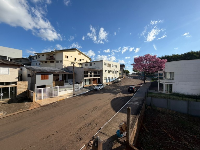 EDIFÍCIO DE 630 M² NO CENTRO DE CONSTANTINA-RS