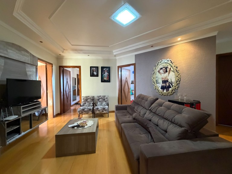 EDIFÍCIO DE 630 M² NO CENTRO DE CONSTANTINA-RS