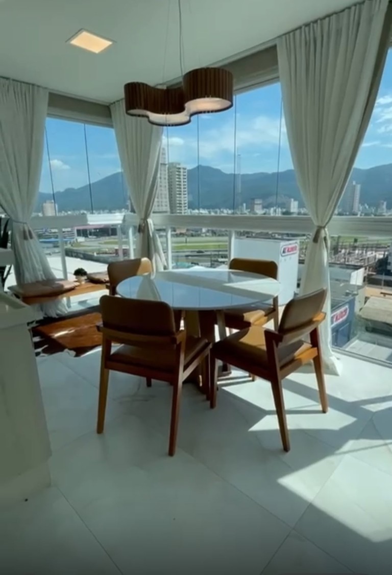 APARTAMENTO ALTO PADRÃO NO LITORAL CATARINENSE