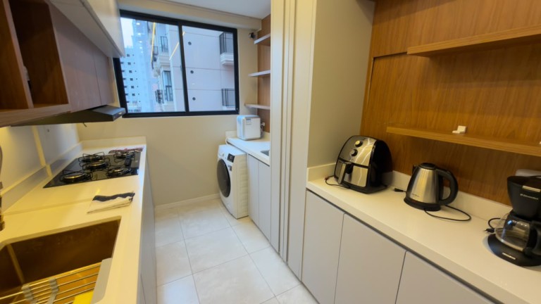 APARTAMENTO MOBILIADO EM ITAPEMA-SC