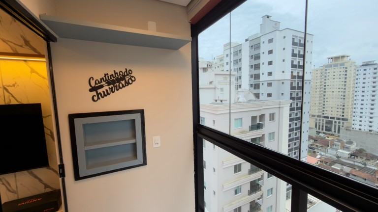 APARTAMENTO MOBILIADO EM ITAPEMA-SC