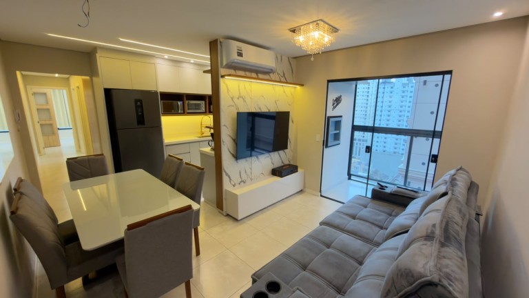 APARTAMENTO MOBILIADO EM ITAPEMA-SC
