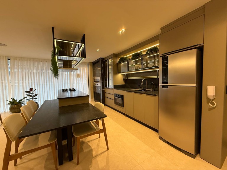 APARTAMENTO MOBILIADO EM ITAPEMA-SC