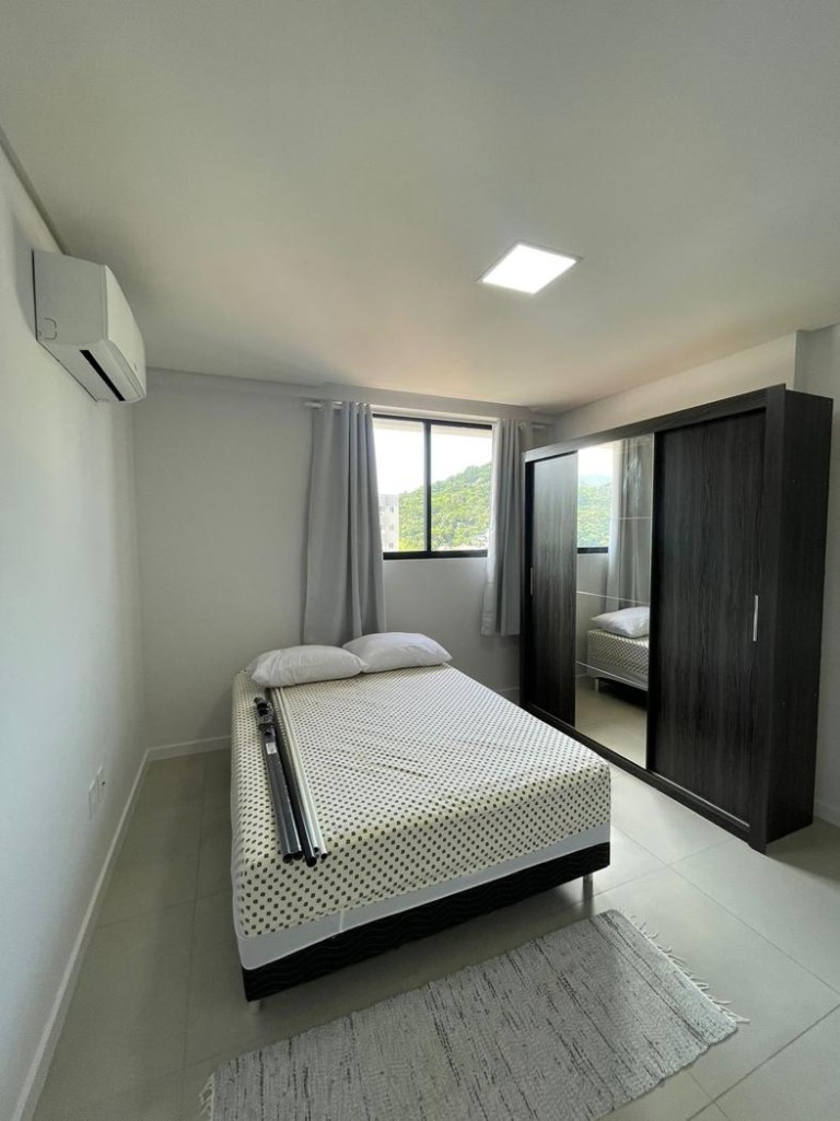 APARTAMENTO MOBILIADO EM ITAPEMA-SC