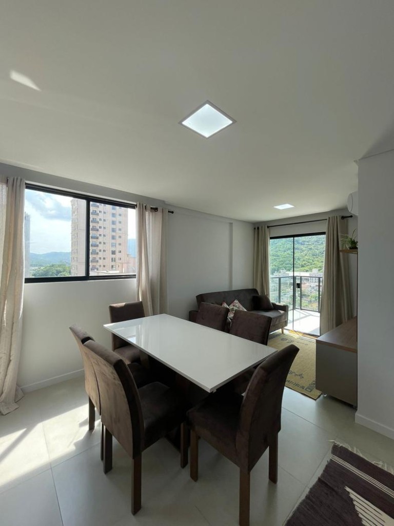APARTAMENTO MOBILIADO EM ITAPEMA-SC