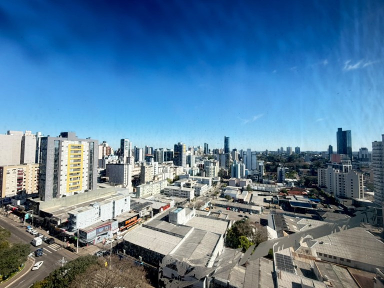APARTAMENTO SEMI MOBILIADO NO CENTRO DE PASSO FUNDO-RS