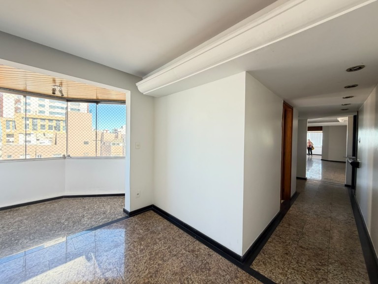 APARTAMENTO SEMI MOBILIADO NO CENTRO DE PASSO FUNDO-RS