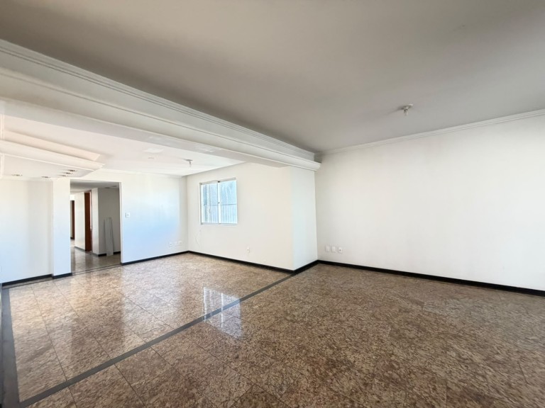 APARTAMENTO SEMI MOBILIADO NO CENTRO DE PASSO FUNDO-RS