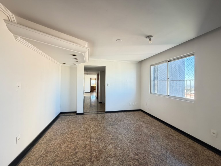APARTAMENTO SEMI MOBILIADO NO CENTRO DE PASSO FUNDO-RS