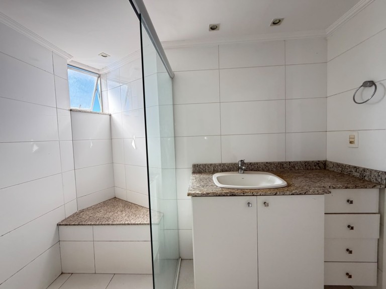 APARTAMENTO SEMI MOBILIADO NO CENTRO DE PASSO FUNDO-RS