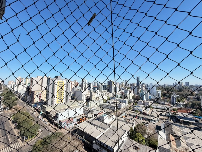 APARTAMENTO SEMI MOBILIADO NO CENTRO DE PASSO FUNDO-RS