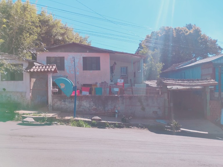 DUAS CASAS À VENDA EM PALMEIRA DAS MISSÕES-RS