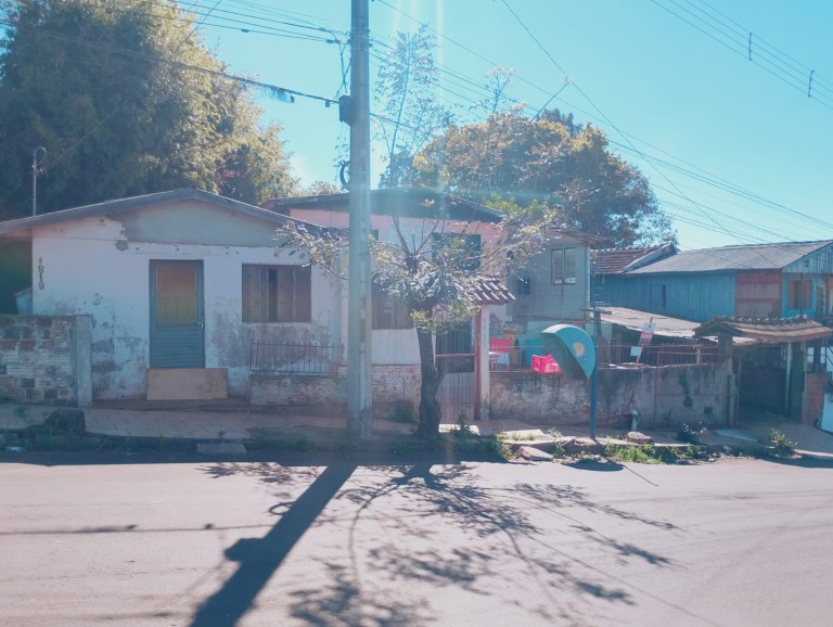 DUAS CASAS À VENDA EM PALMEIRA DAS MISSÕES-RS
