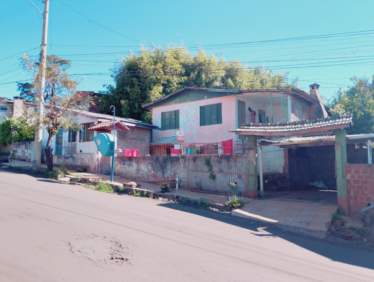 DUAS CASAS À VENDA EM PALMEIRA DAS MISSÕES-RS