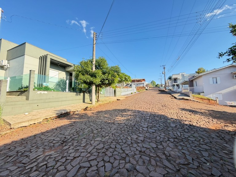 CASA MOBILIADA DE 199 M² EM CONSTANTINA-RS