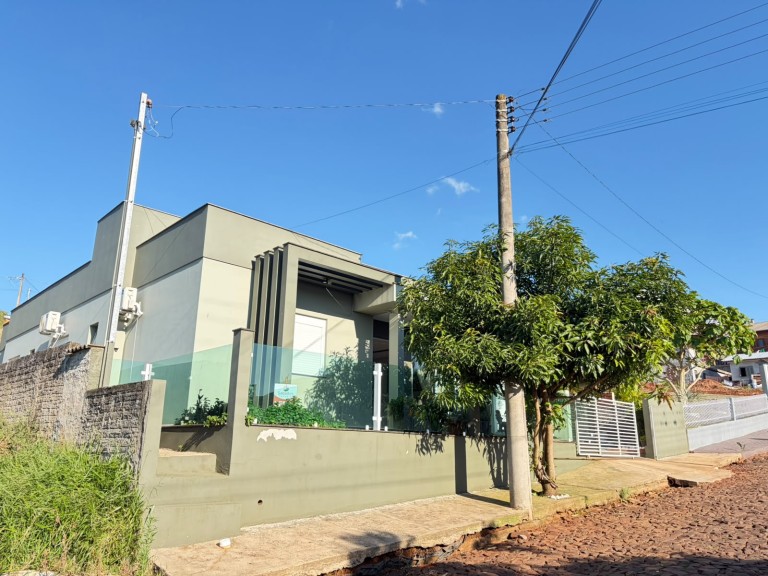 CASA MOBILIADA DE 199 M² EM CONSTANTINA-RS