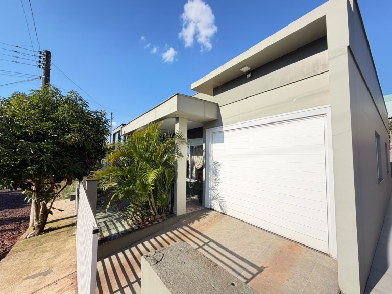 CASA MOBILIADA DE 199 M² EM CONSTANTINA-RS