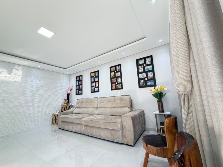 CASA MOBILIADA DE 199 M² EM CONSTANTINA-RS