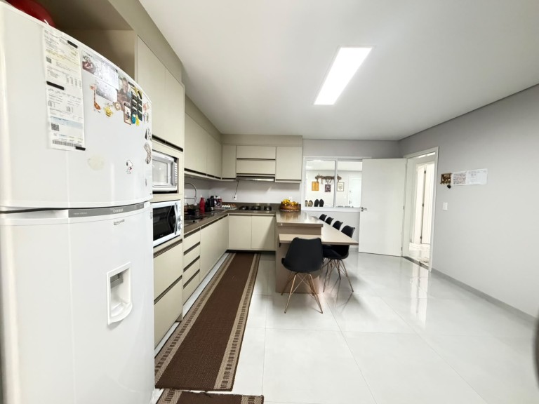 CASA MOBILIADA DE 199 M² EM CONSTANTINA-RS
