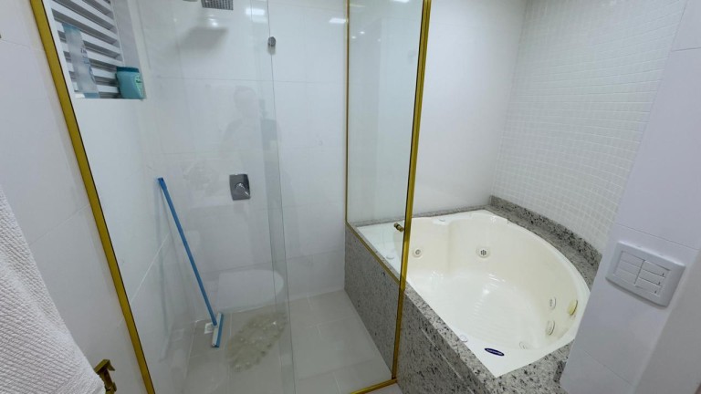 APARTAMENTO ALTO PADRÃO DE 215 M²