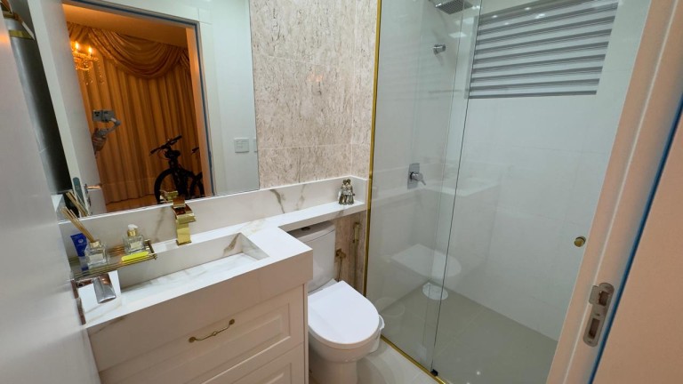APARTAMENTO ALTO PADRÃO DE 215 M²