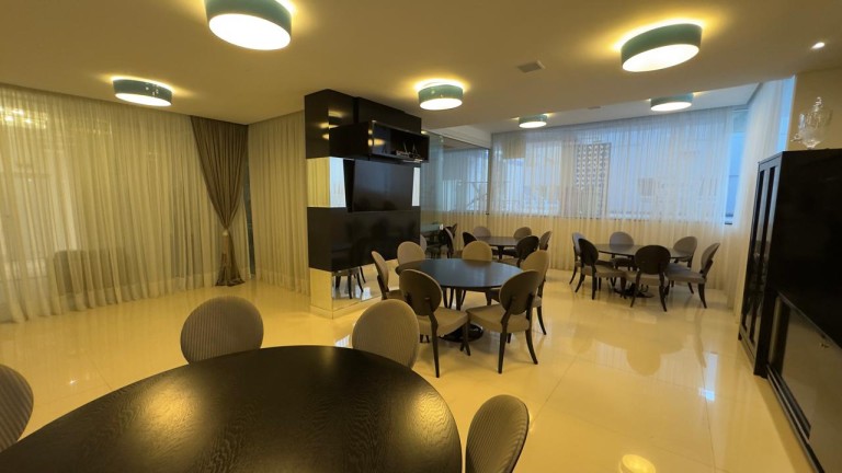 APARTAMENTO ALTO PADRÃO DE 215 M²
