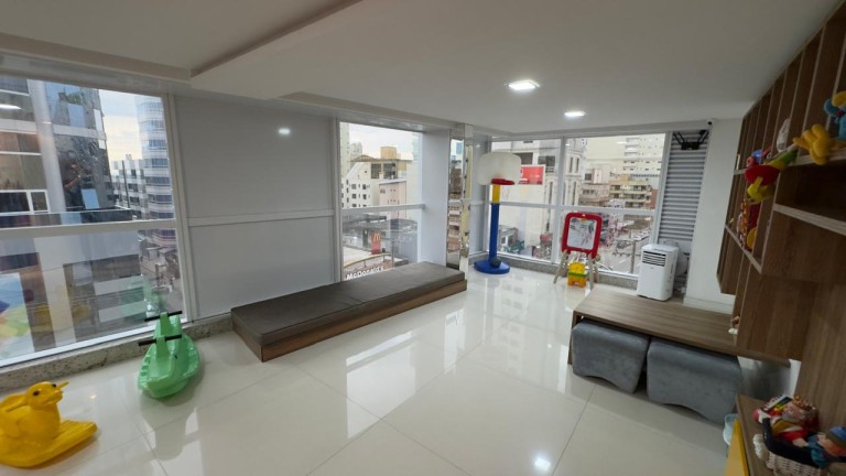 APARTAMENTO ALTO PADRÃO DE 215 M²