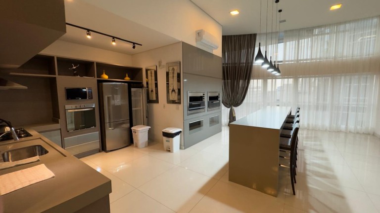 APARTAMENTO ALTO PADRÃO DE 215 M²