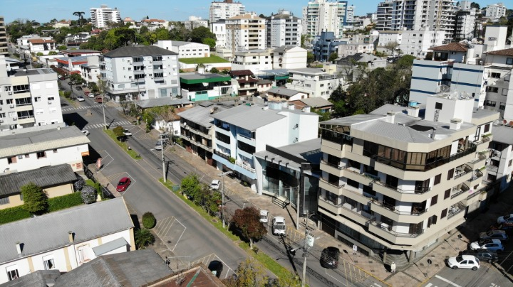 PRÉDIO RESIDENCIAL NO CENTRO DE VERANÓPOLIS-RS