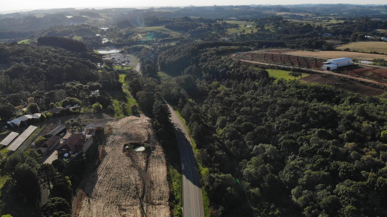TERRENO DE 20.000 M² DE FRENTE PARA A RSC-470