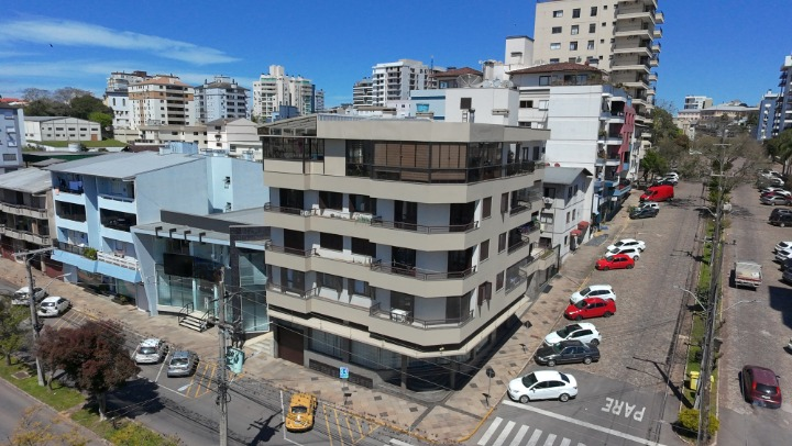 PRÉDIO RESIDENCIAL NO CENTRO DE VERANÓPOLIS-RS