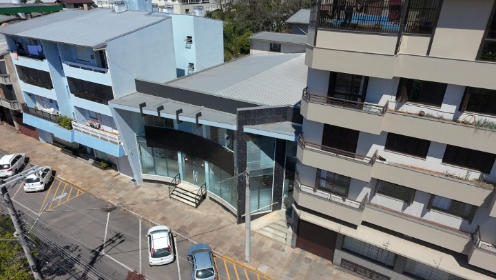 PRÉDIO COMERCIAL NO CENTRO DE VERANÓPOLIS-RS